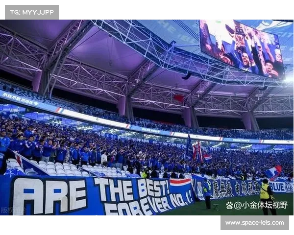 上海德比热度持续，海港与申花成绩竞争引发球迷广泛讨论